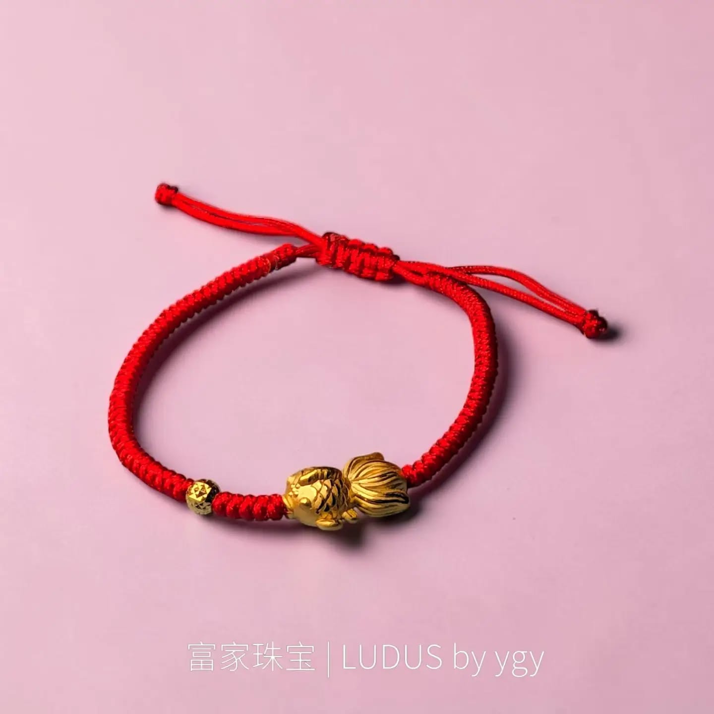 Elegant Gold Fish Bracelet