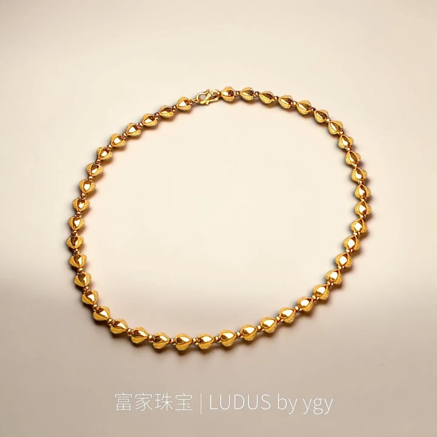 Elegant Teardrop Gold Necklace