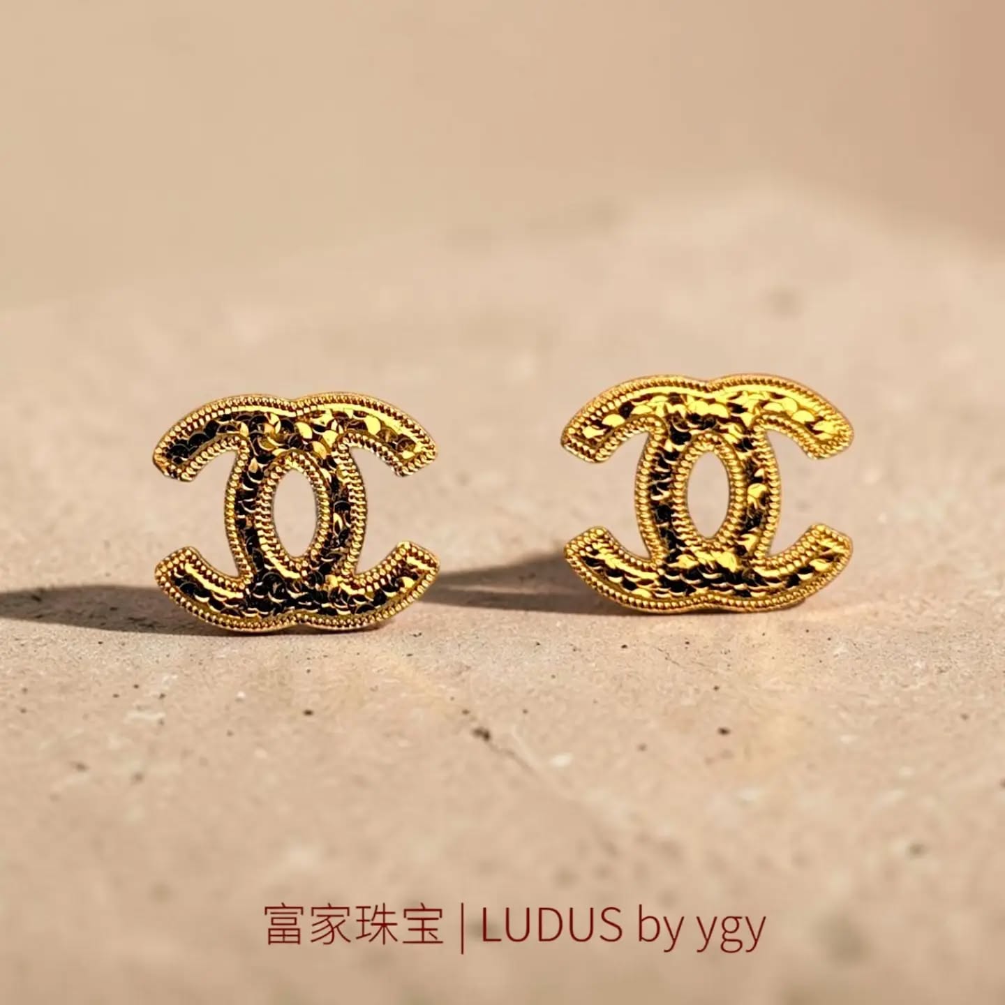 Elegant Gold Motif Earrings
